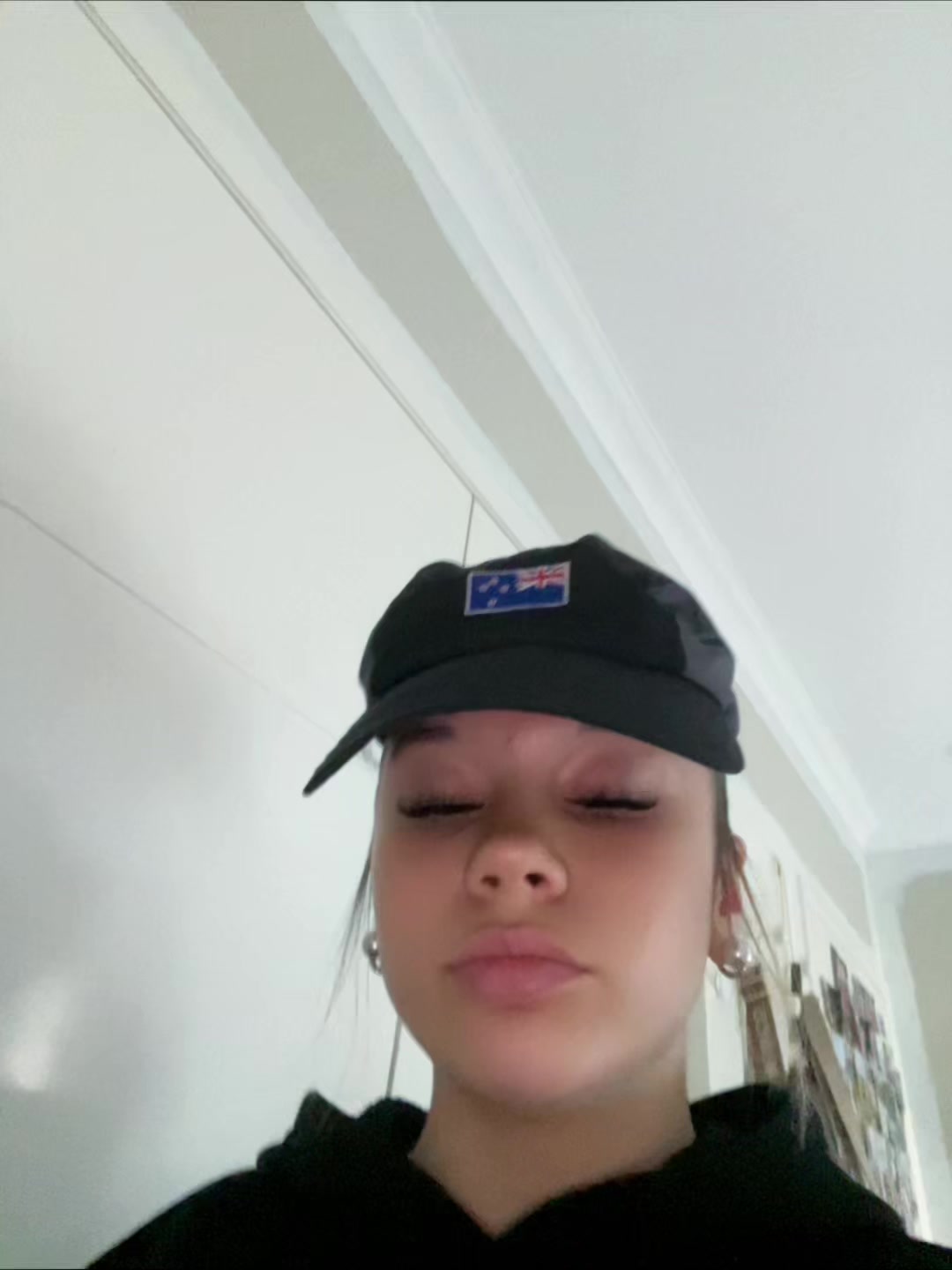 @❦