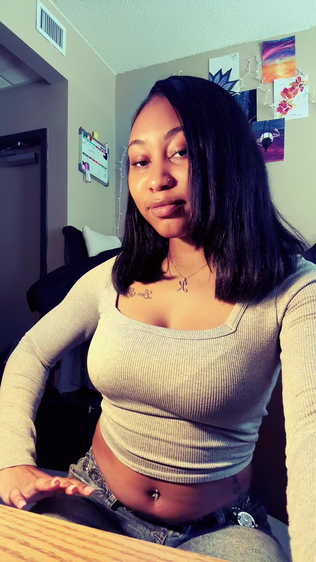 @keliseypooh