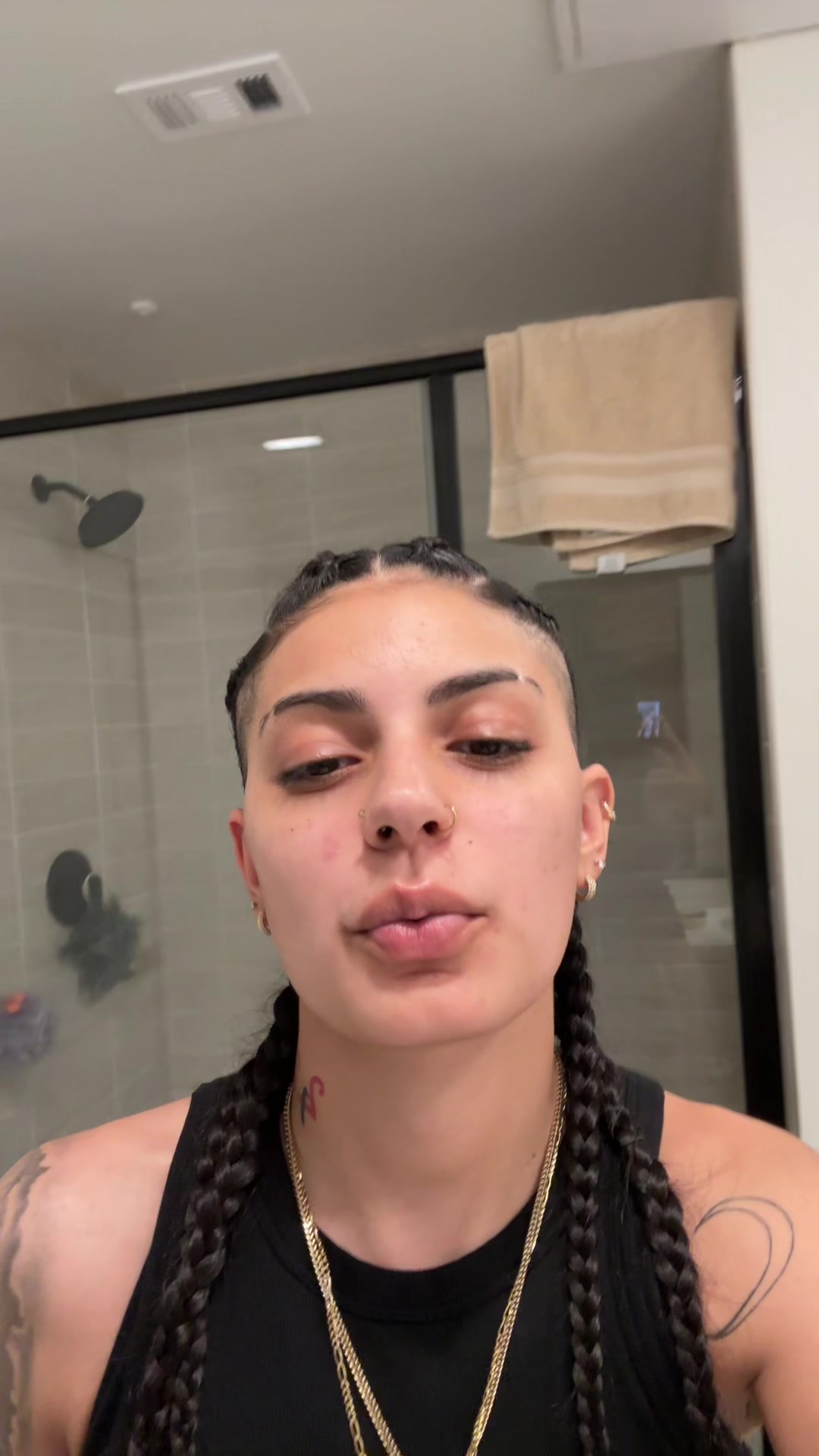 @Dolllamo