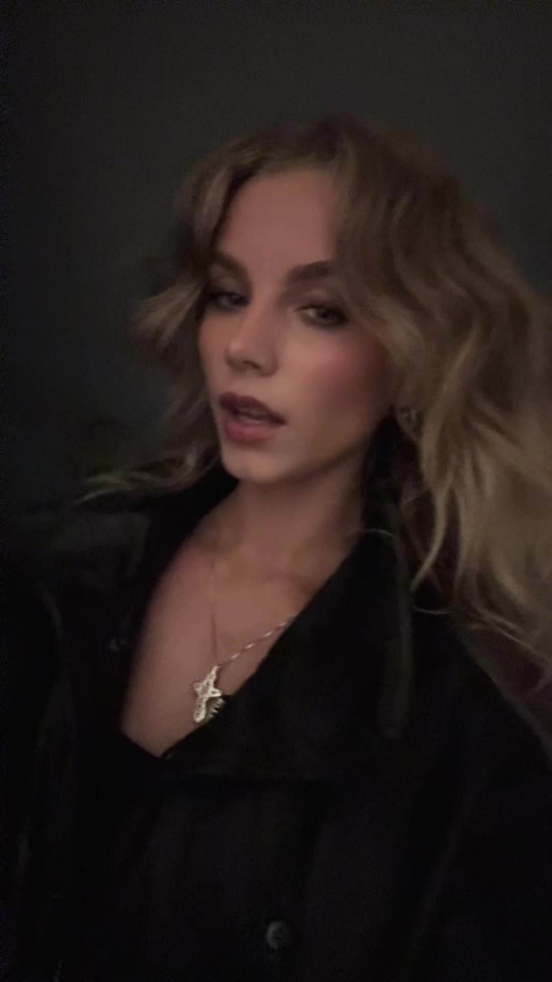 @anna