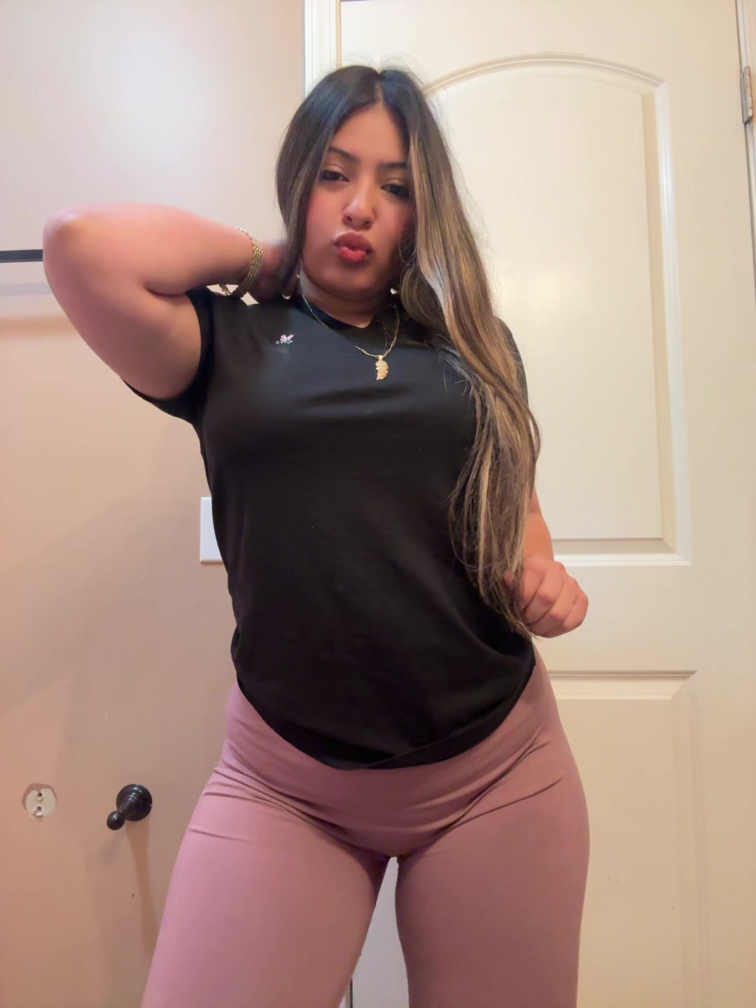 @Mari 🍒✨