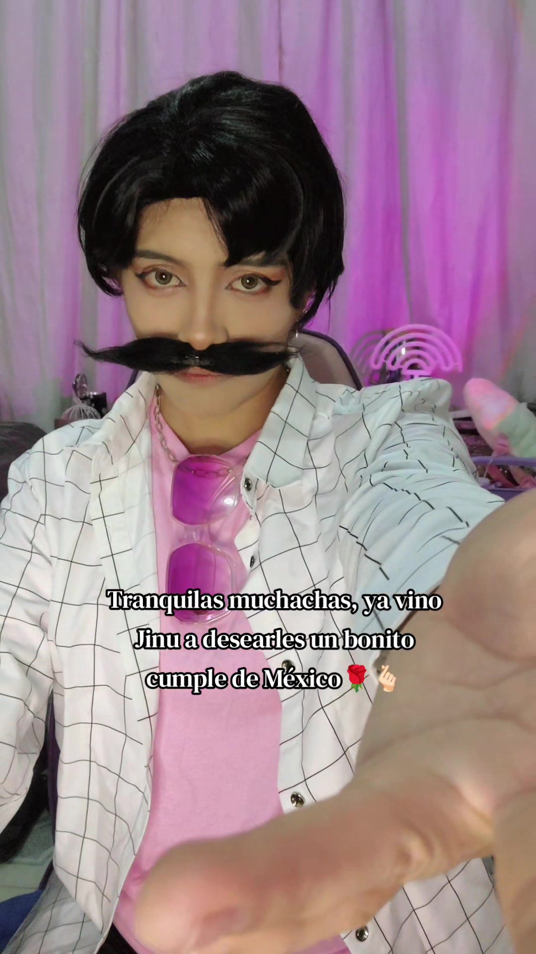 @Miau >w</