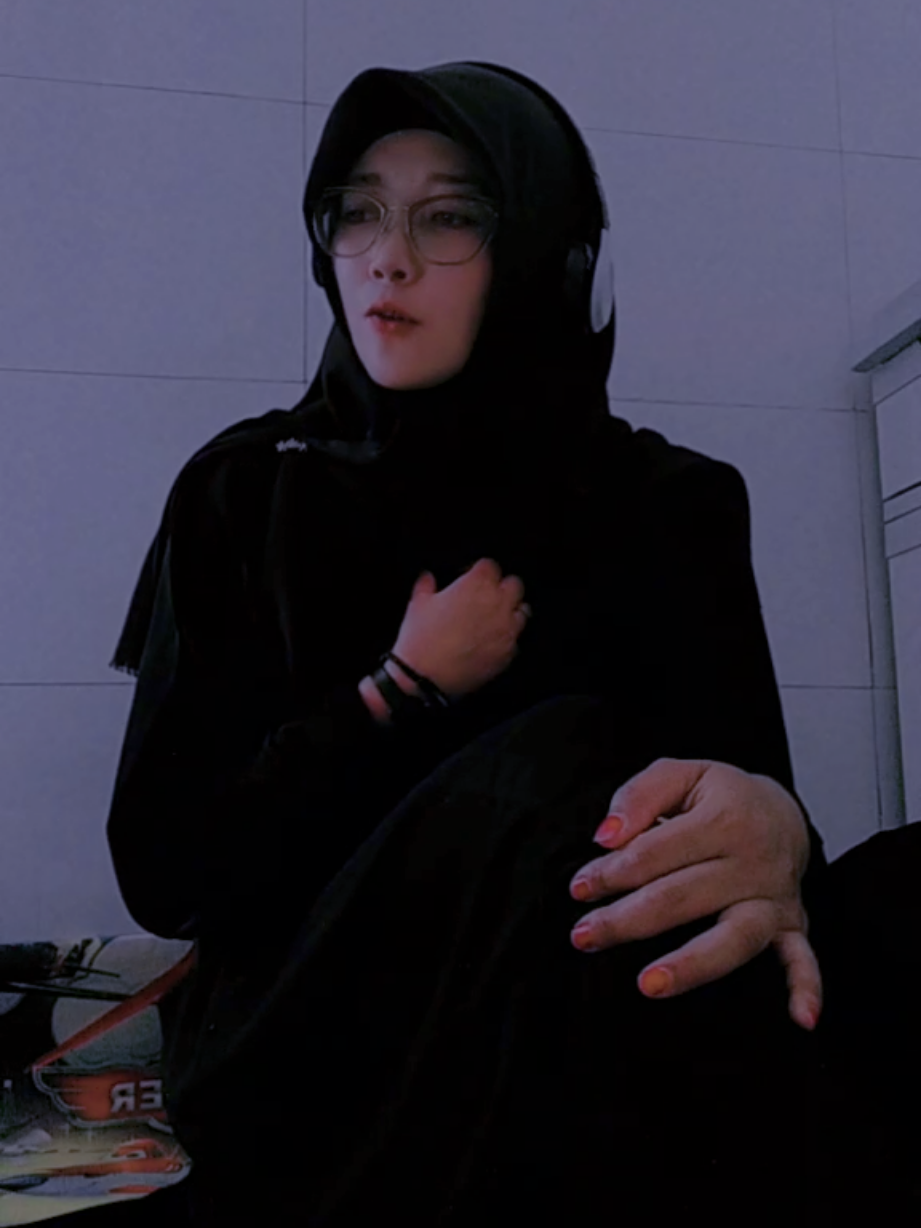 @Dewi Aurora Khan