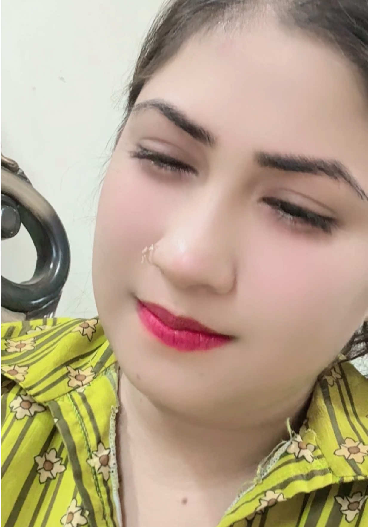 @Mahii_💔_Khan
