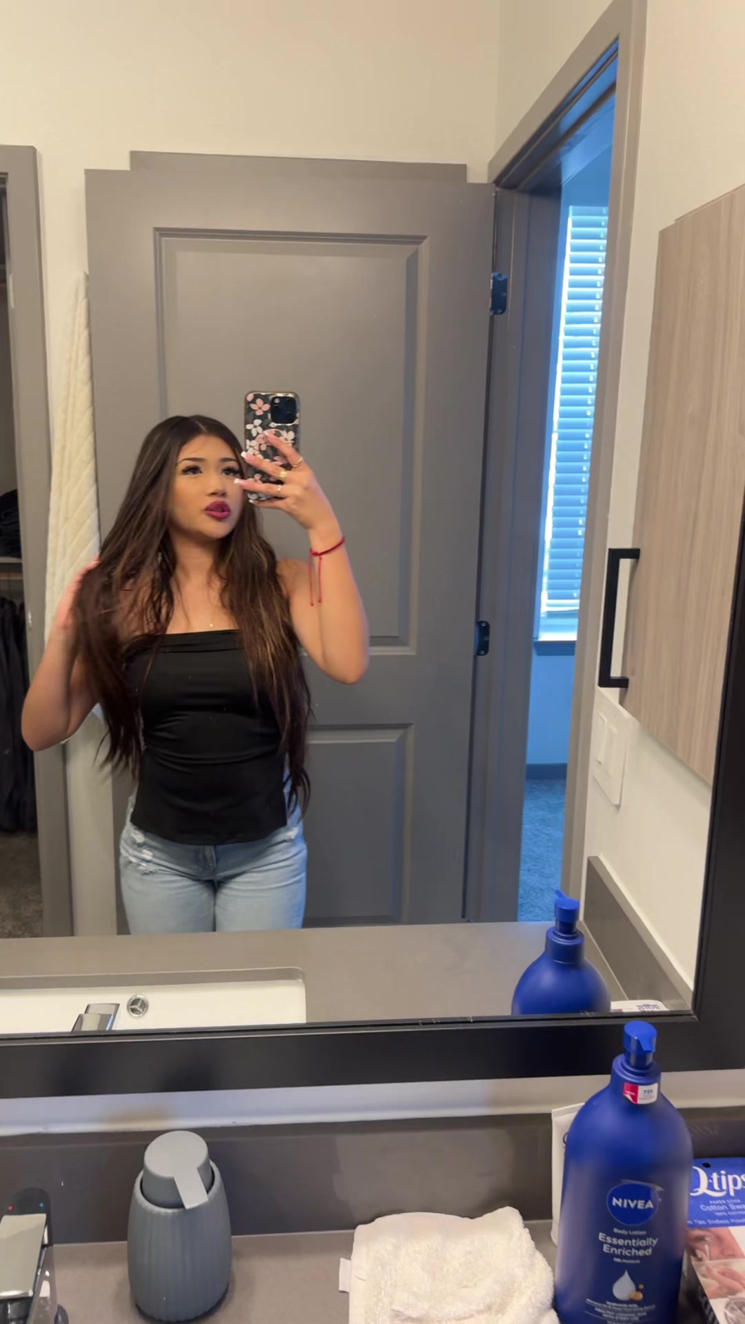 @𝒴𝒶𝓇𝑒𝓁𝒾