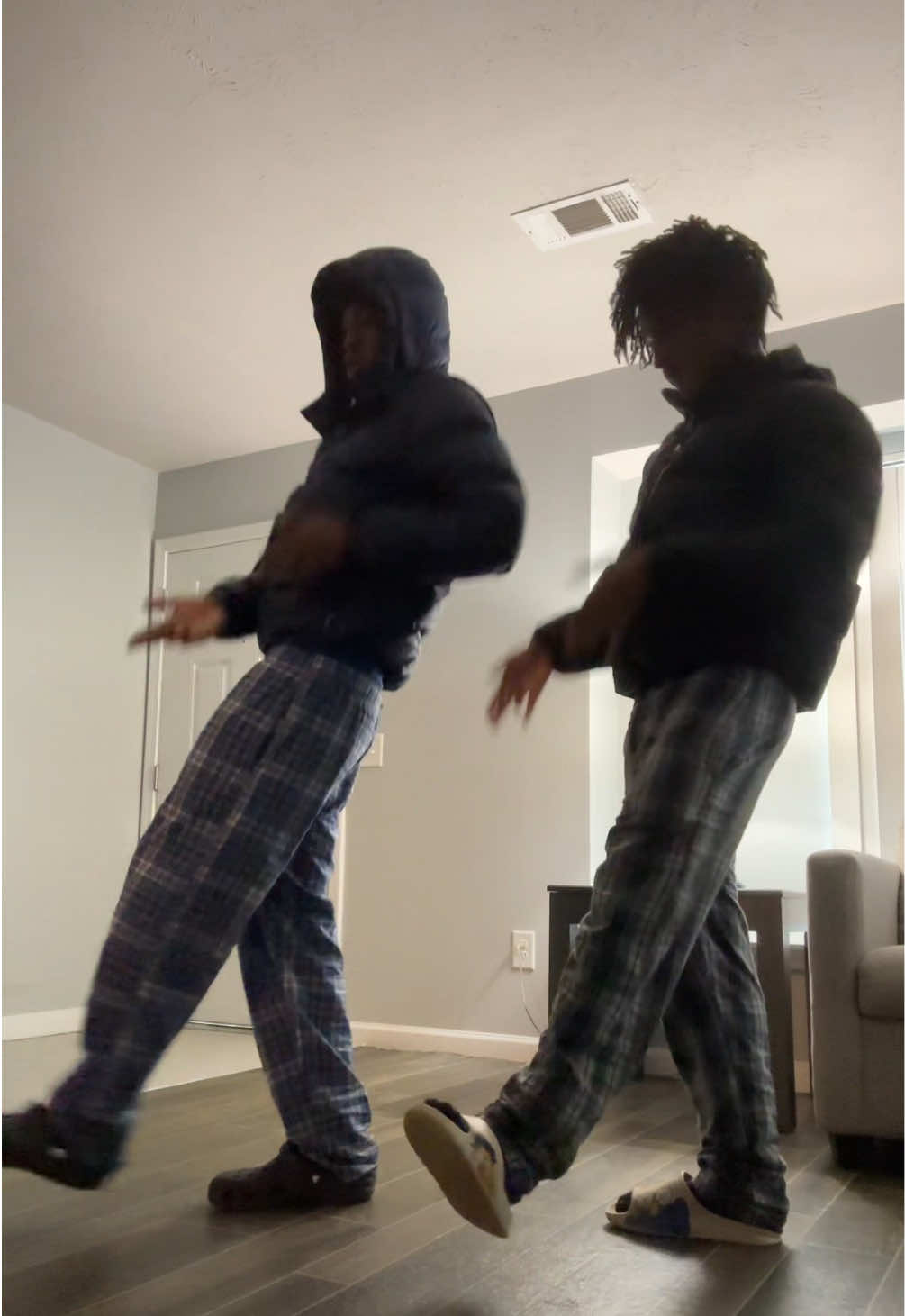 @DATB0YRJ ®
