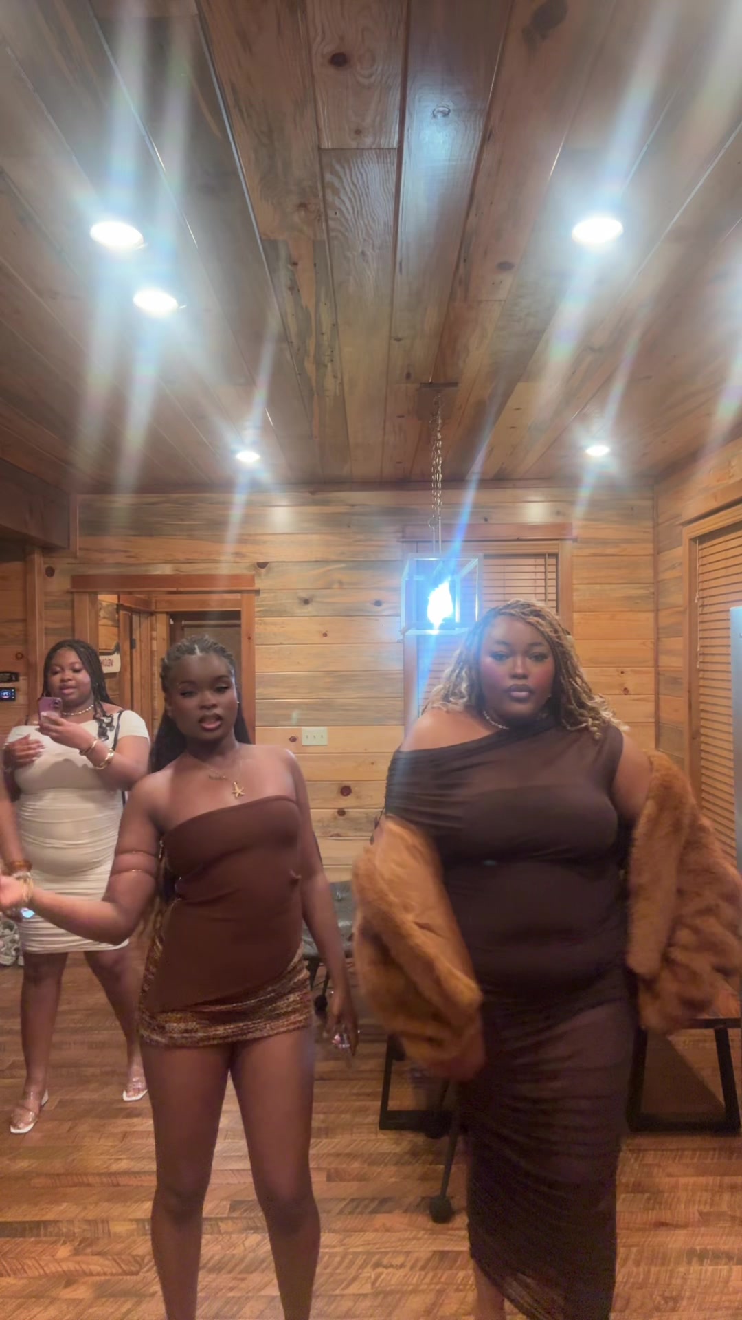 @celestina ᥫ᭡
