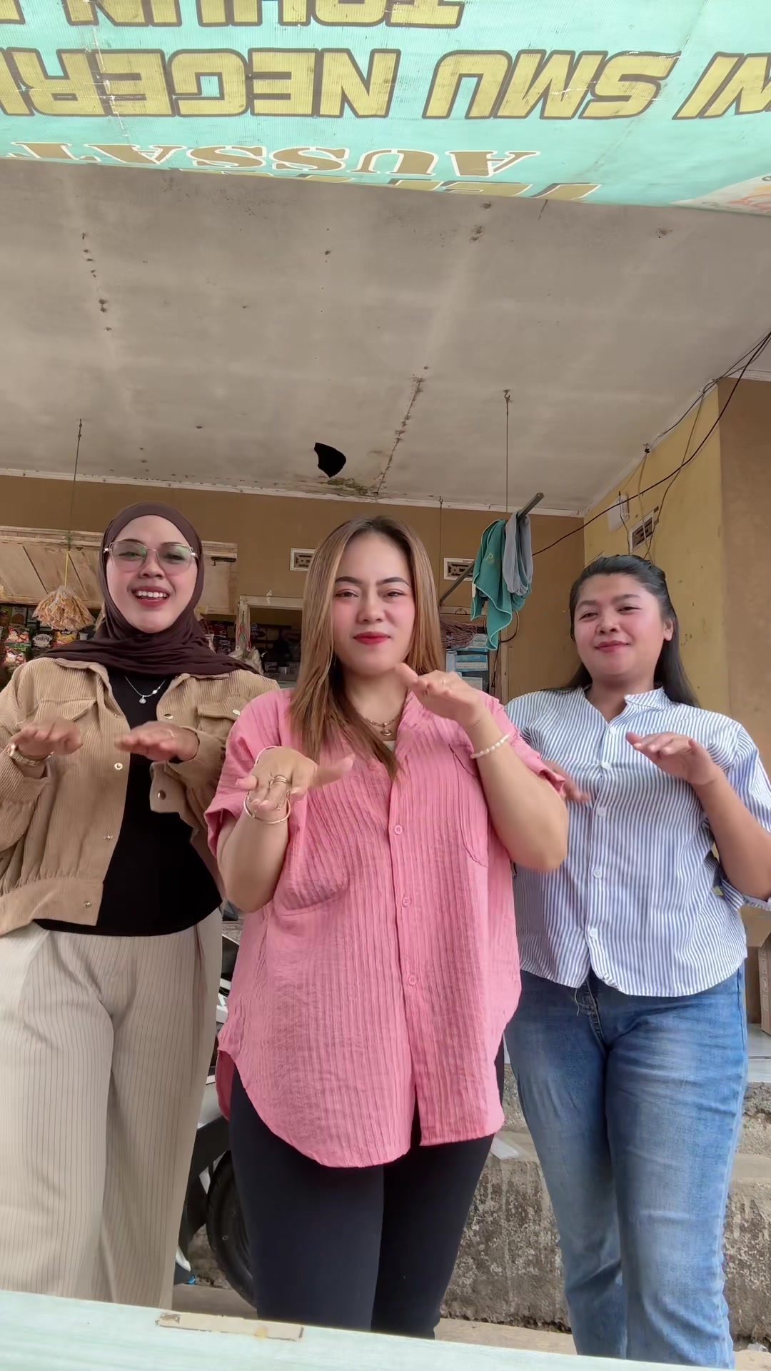 @putriayu