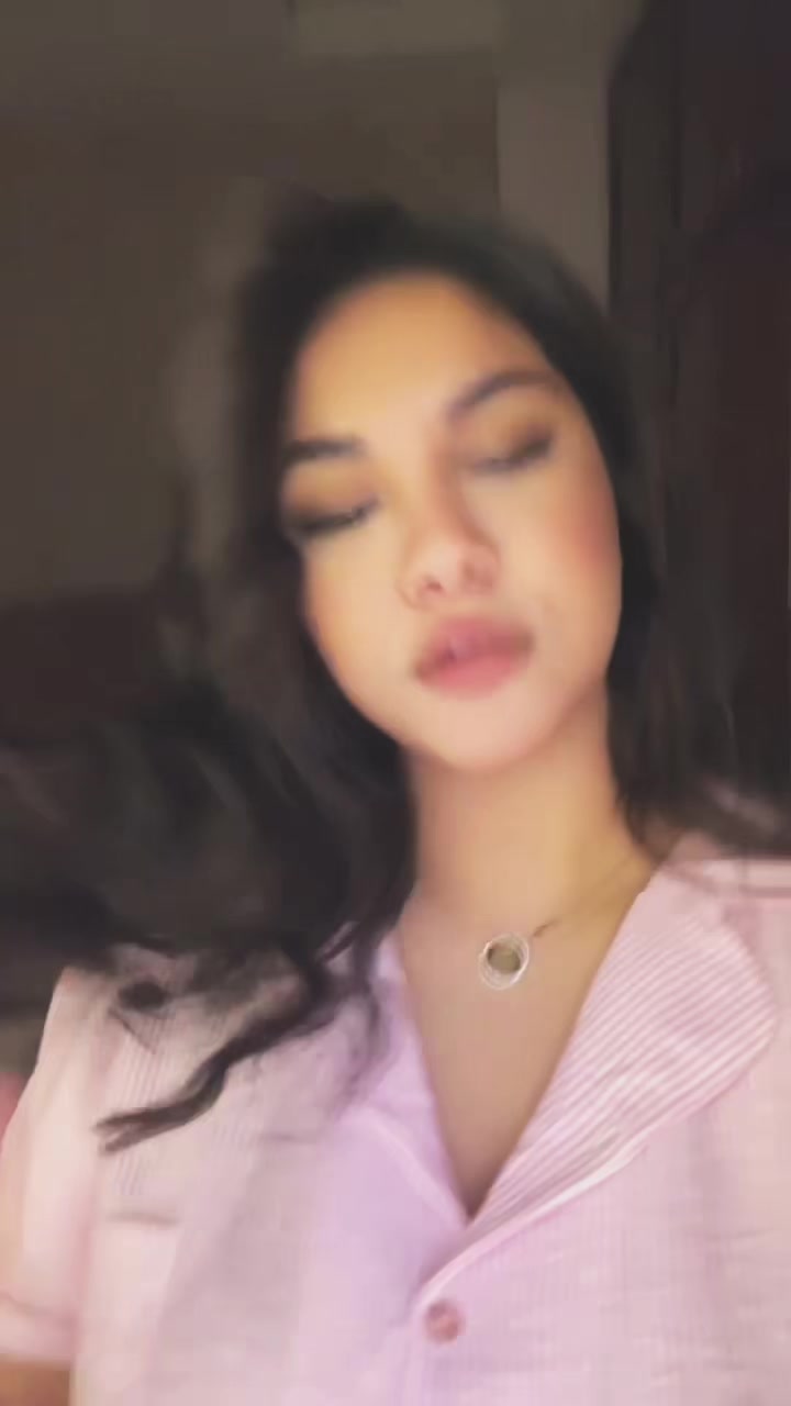 @B🫦