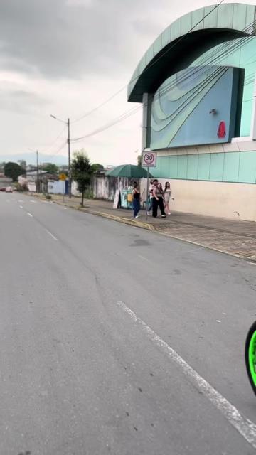 @andres M.V