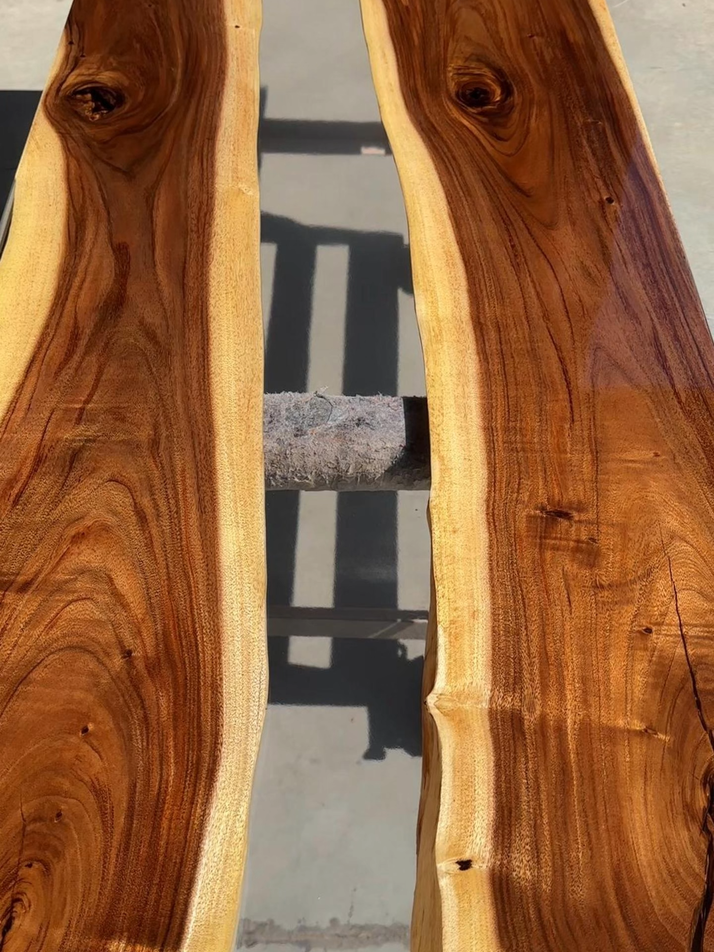 @Sakura Resin Tables