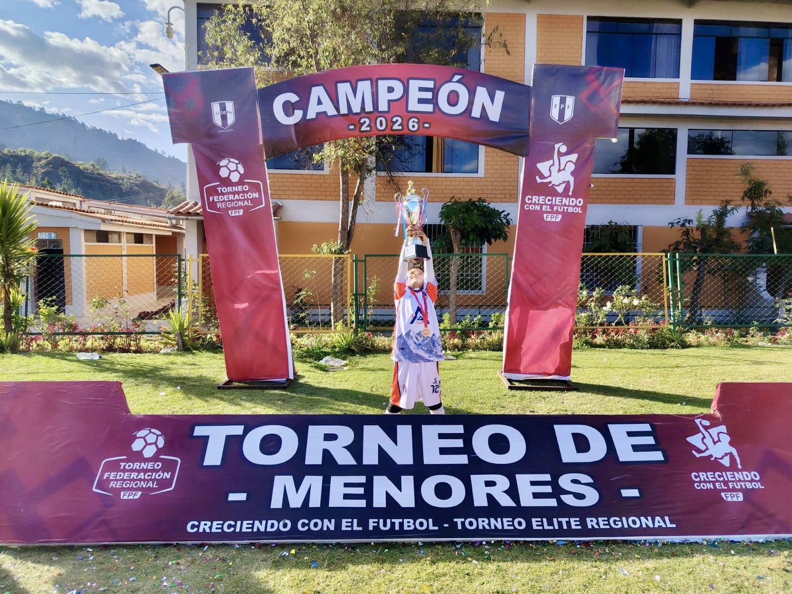 @Sergio León R.