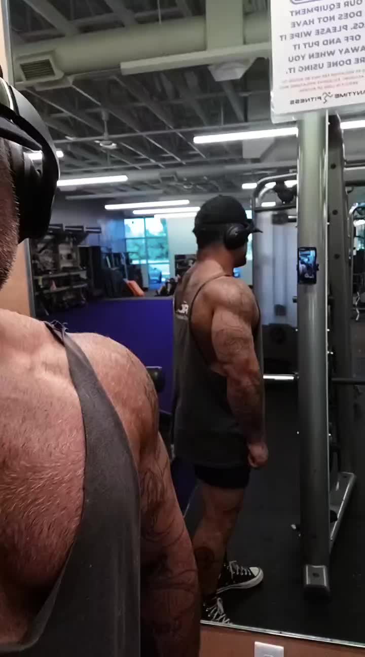 @Flesh_artist_1985