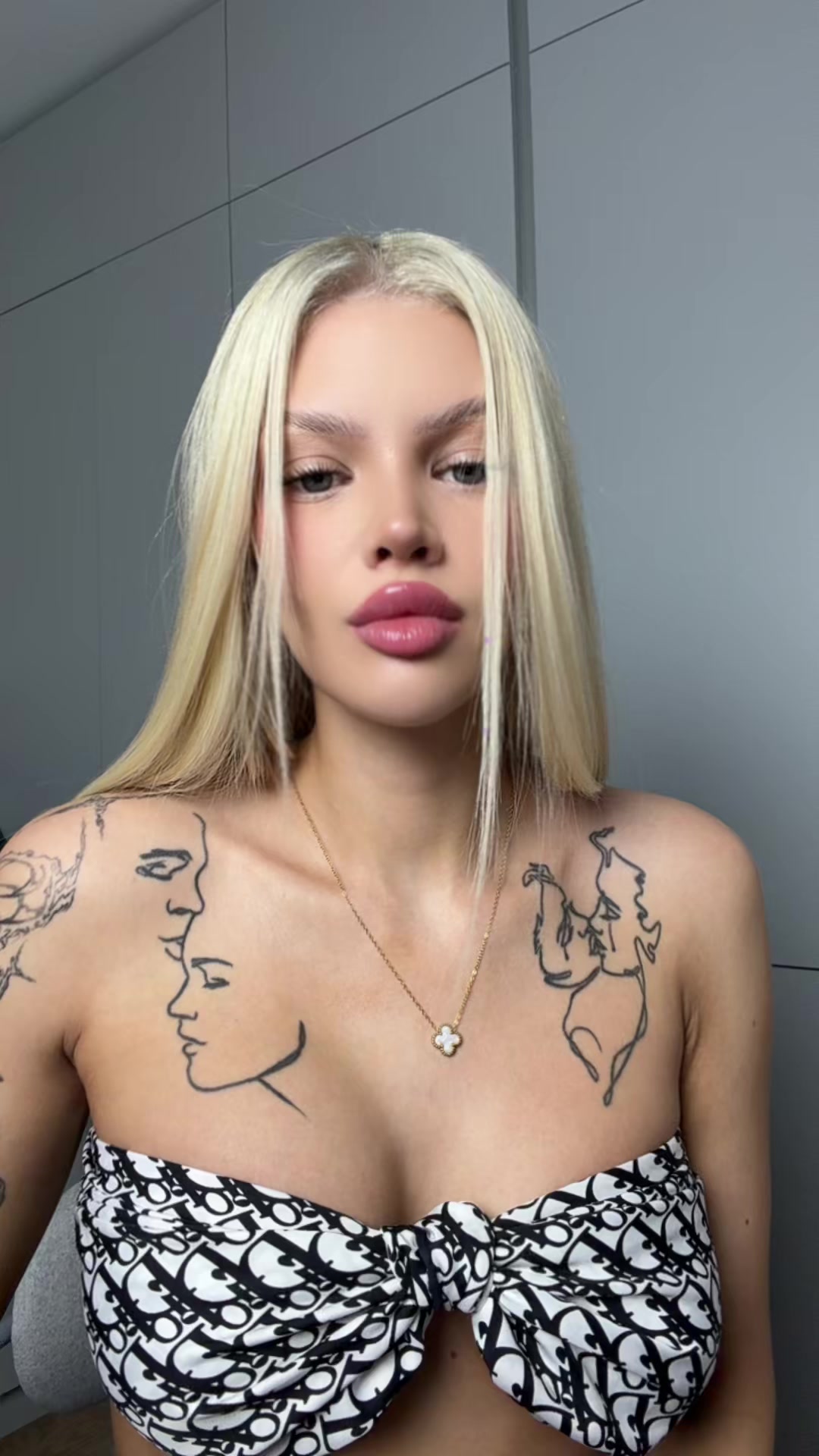@Helenesss🦋🌸