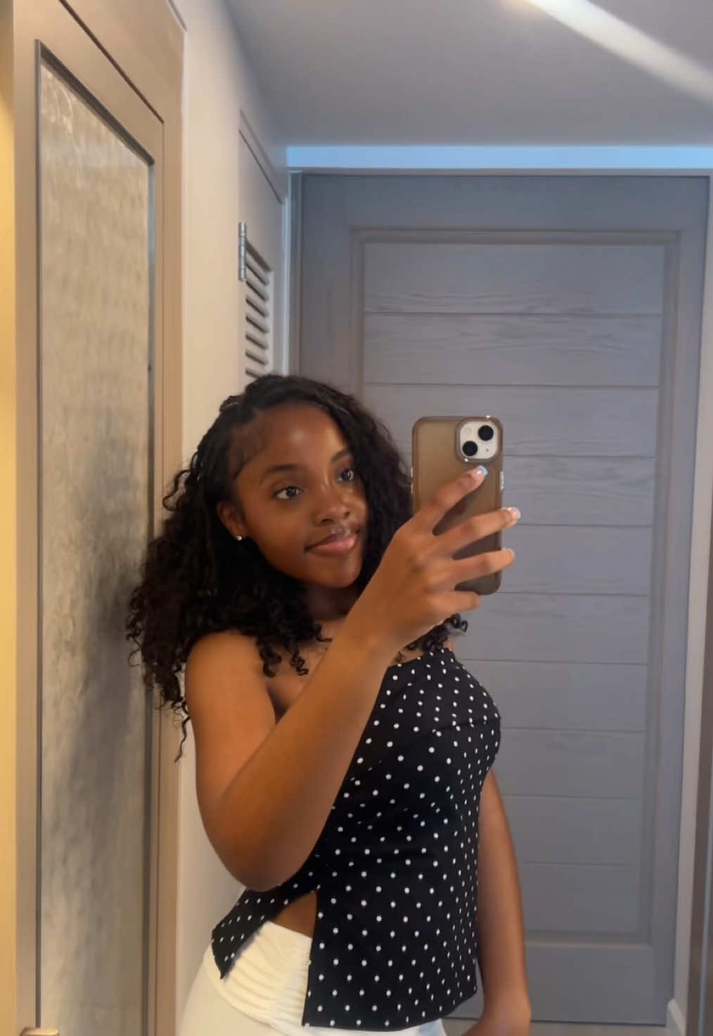 @lovelyy.simonee