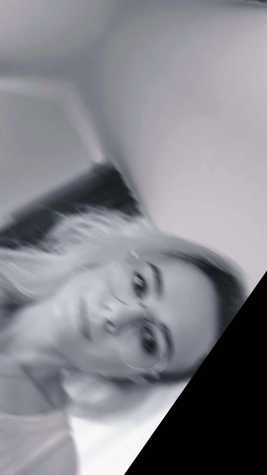 @moni