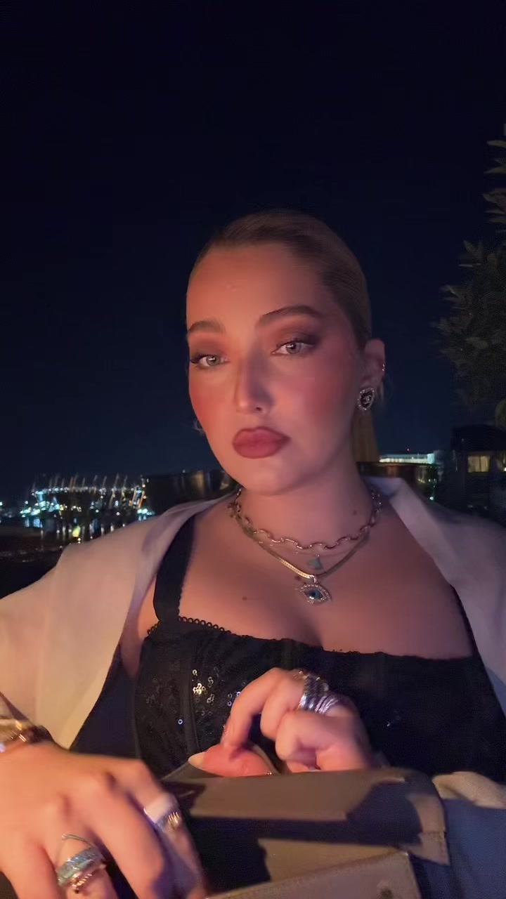 @Defne🧿