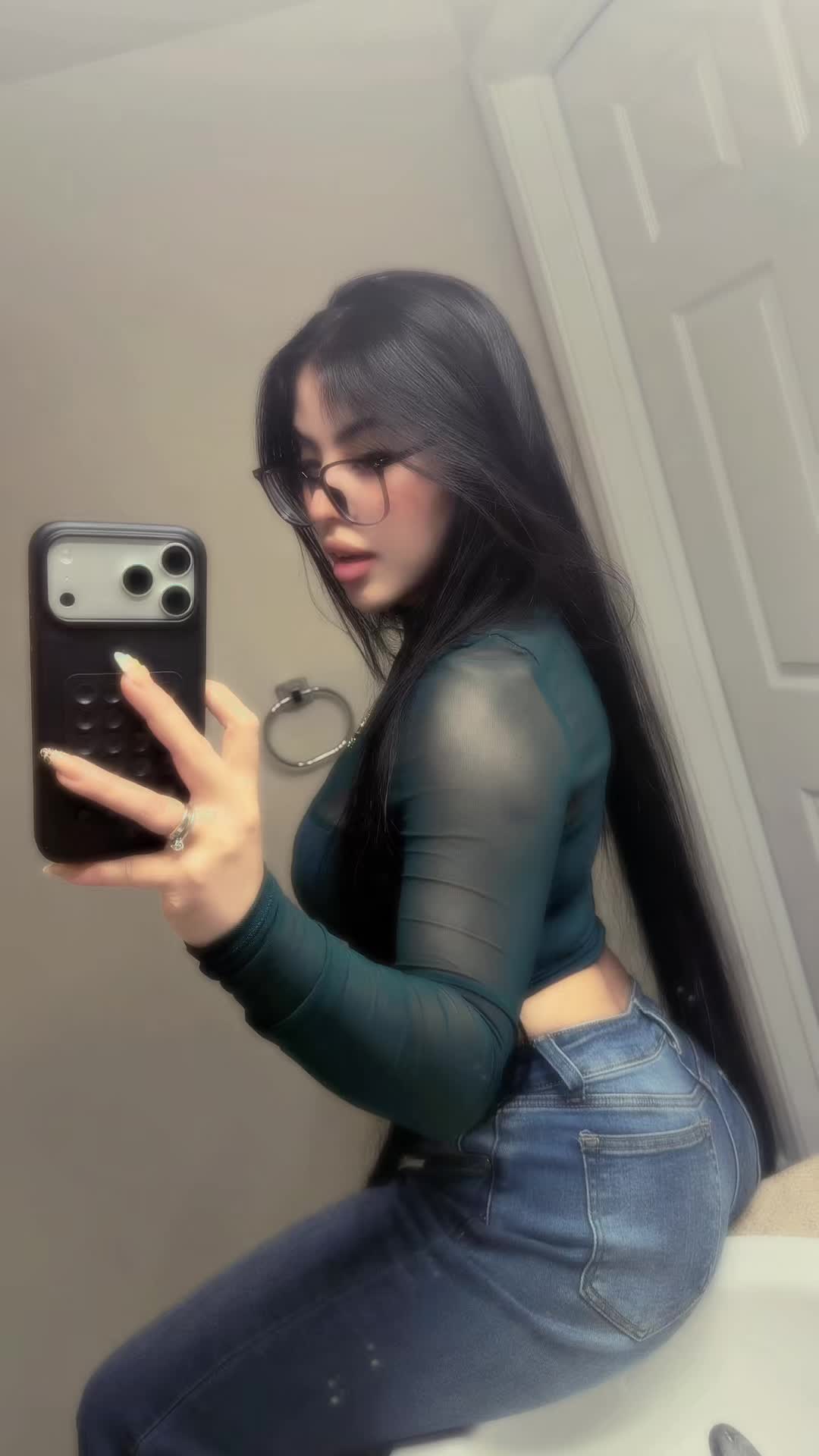 @ᴀʟʏ ᴠᴇʟᴇᴢ ♌︎