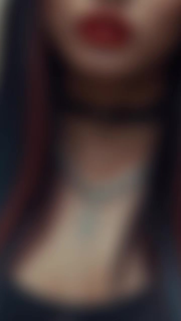 @Emikomodeltv