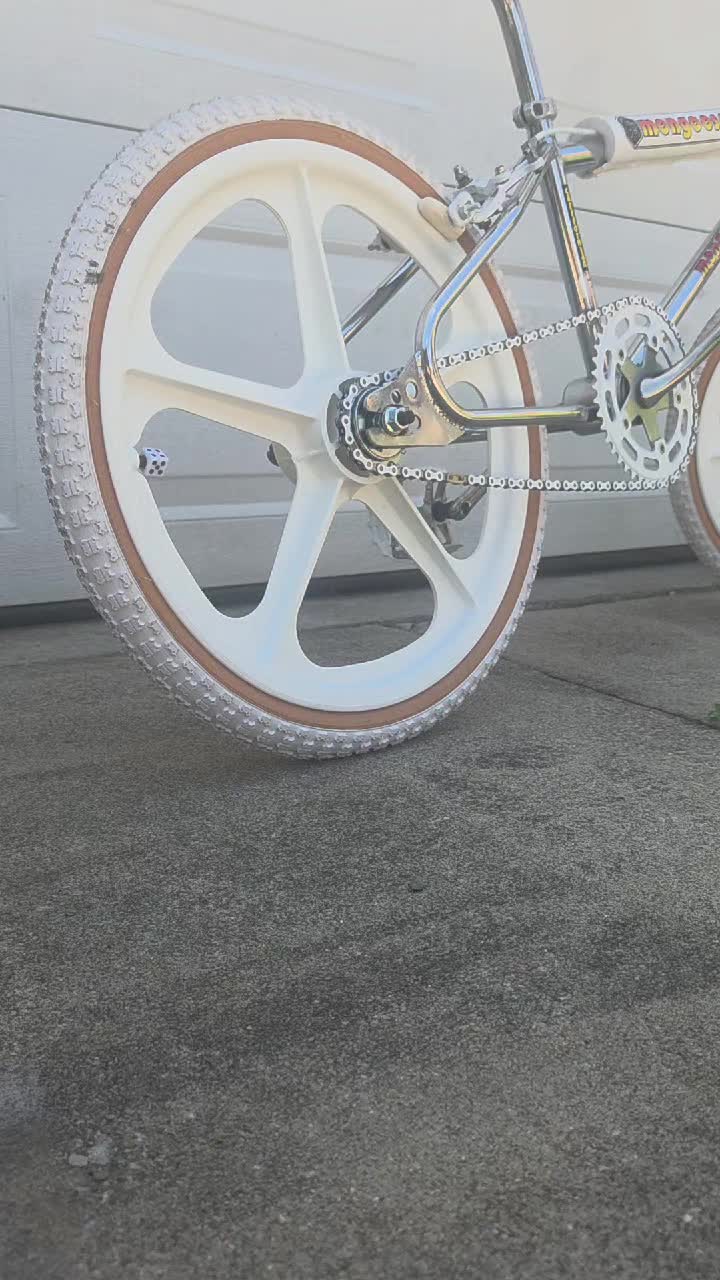 @The Bike Shop - 80s BMX