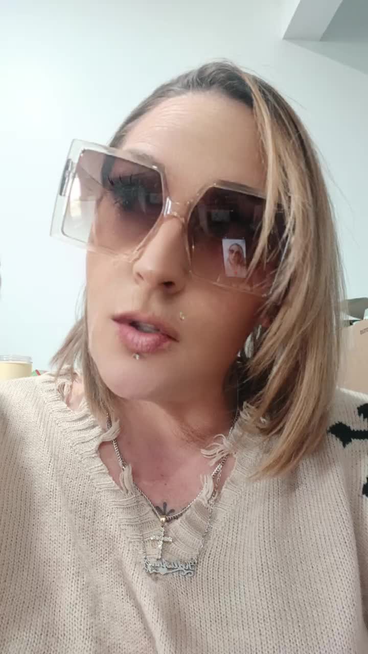 @@thatnewbitchh
