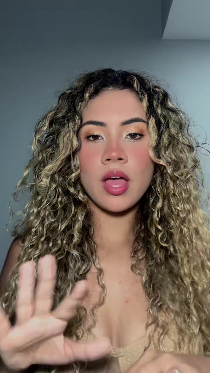 @Gigi Araújo