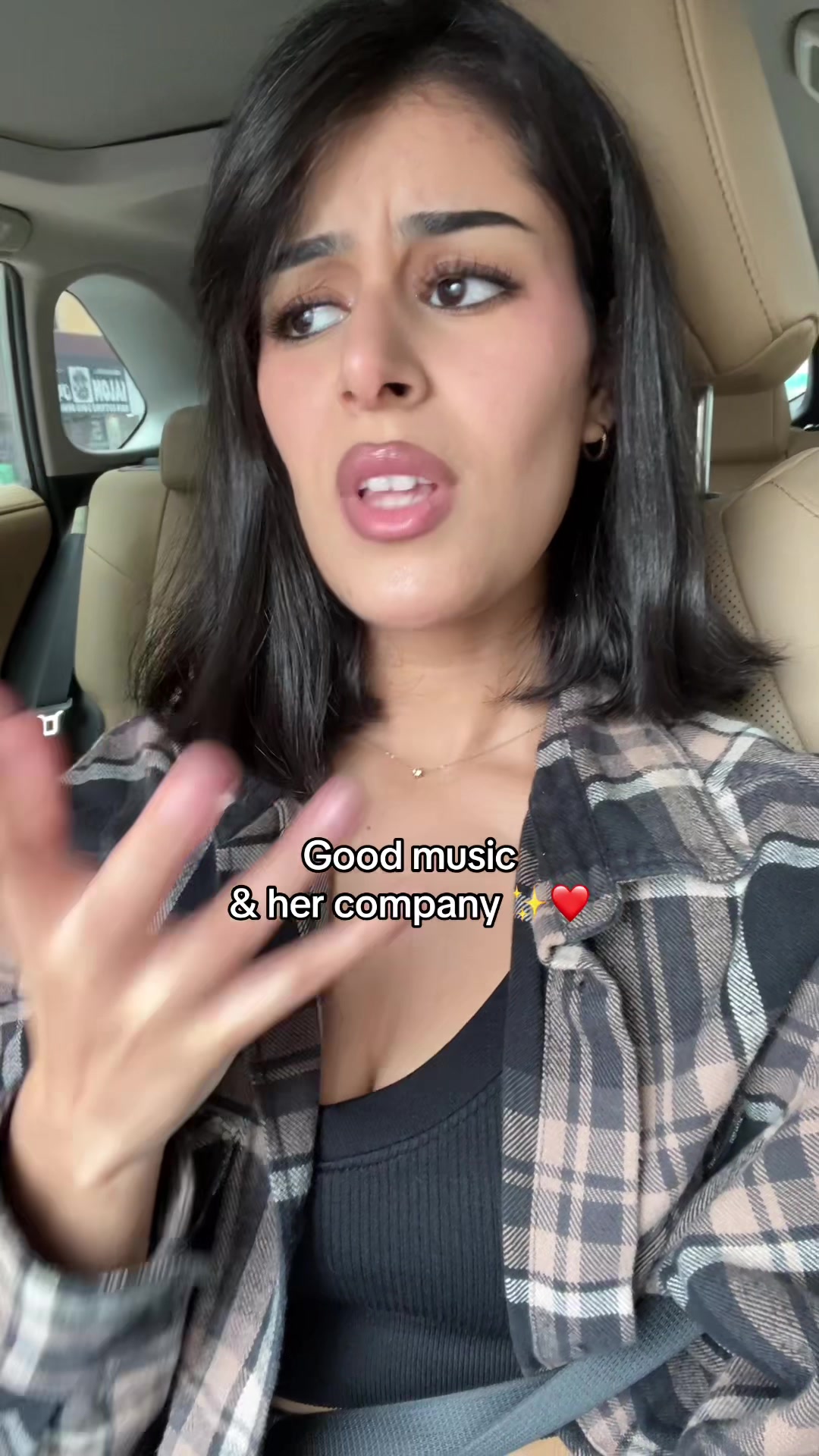 @Nikkita363