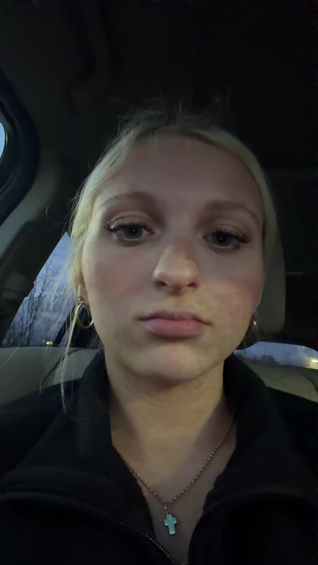 @lillycarns