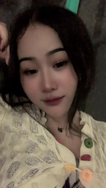 @velicyaa