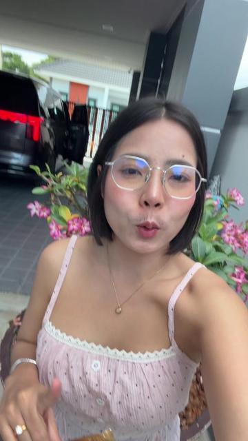 @ขนิษฐา