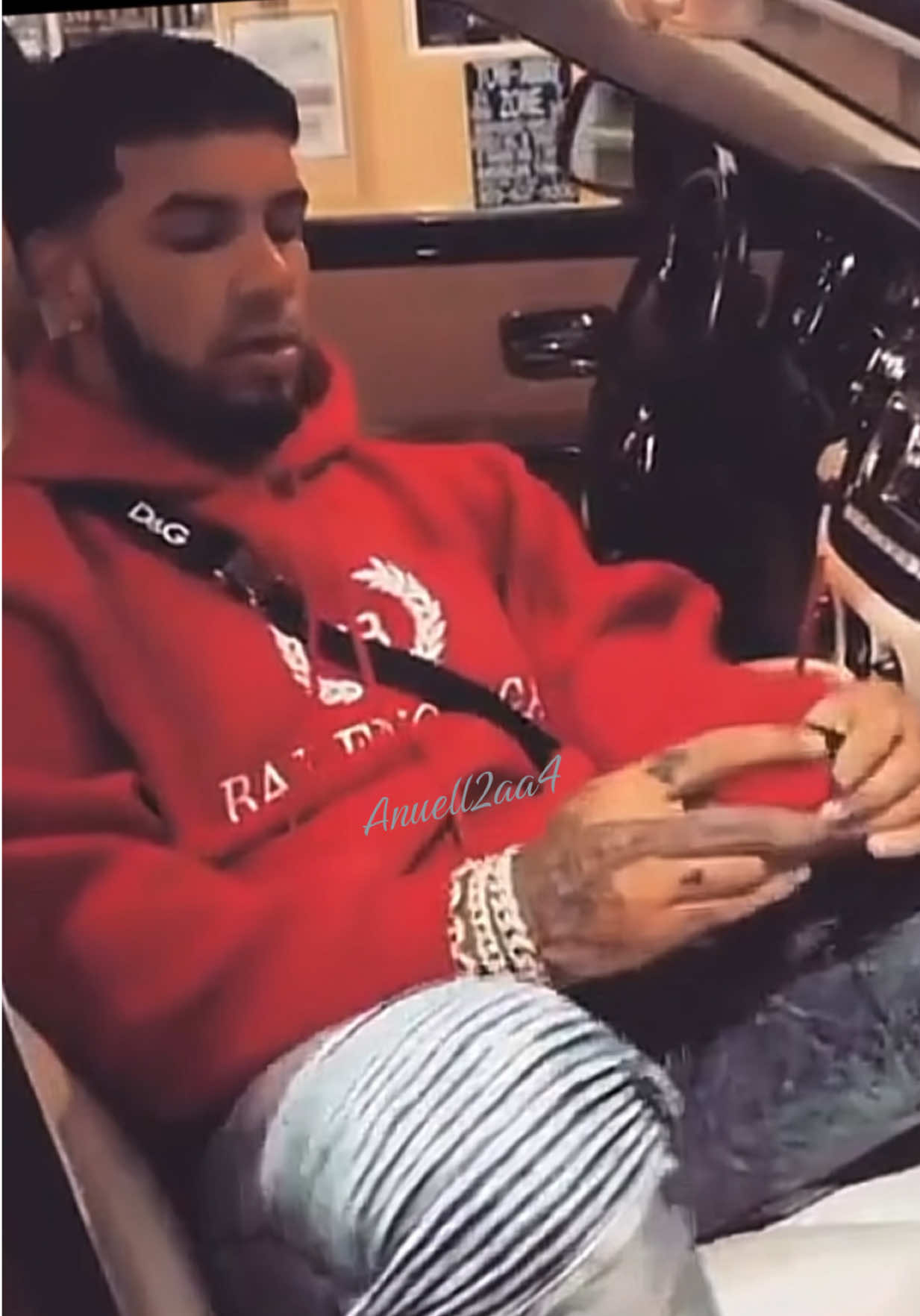 @Anuel