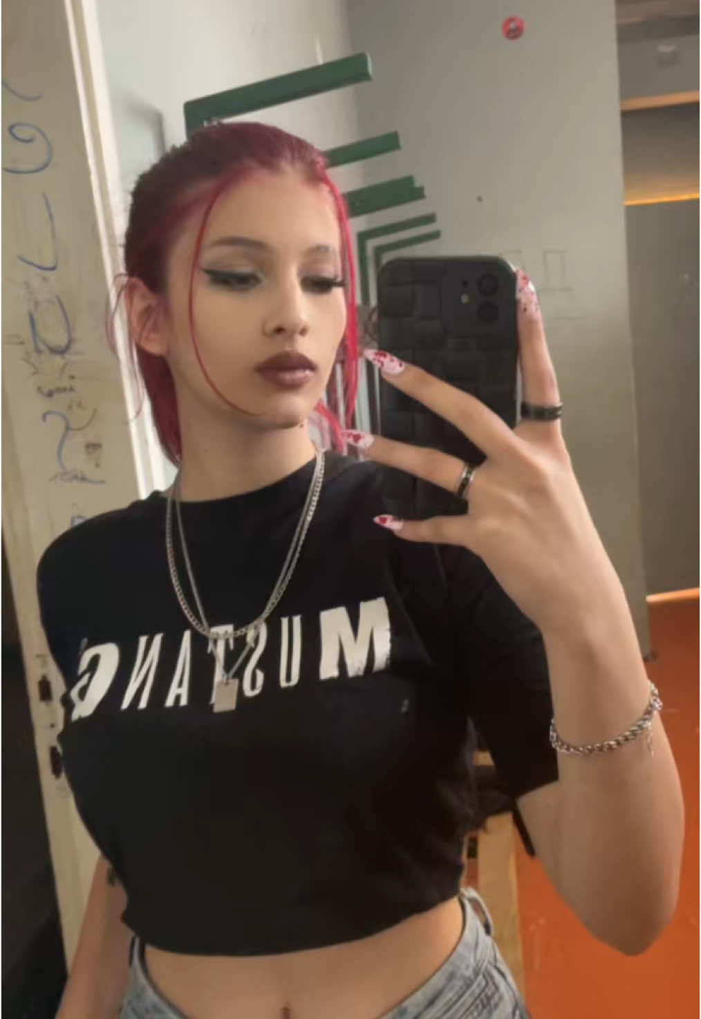 @🏍️
