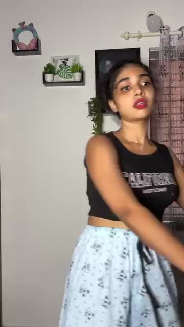 @Neeruttyy_🤍