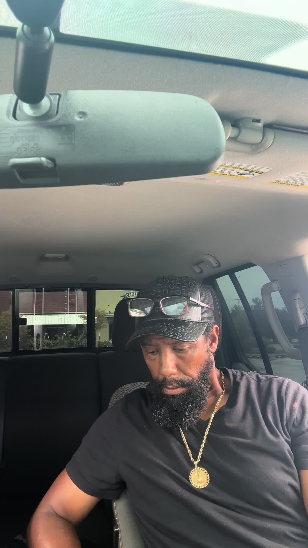 @thesocialmediacomedian