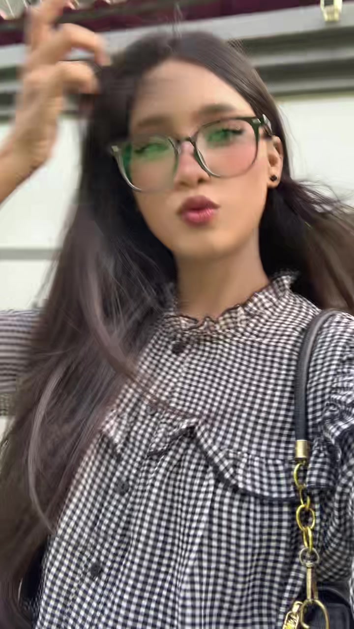 @️