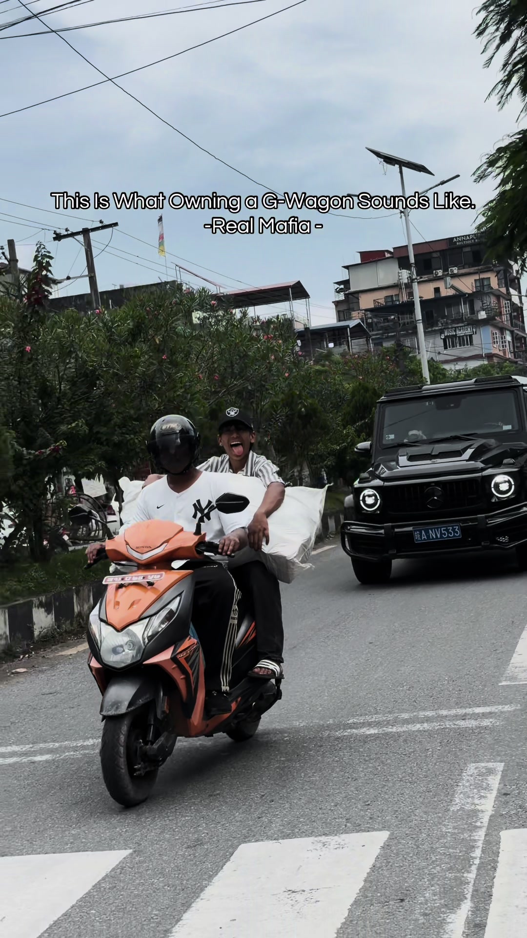 @Heads On Wheels