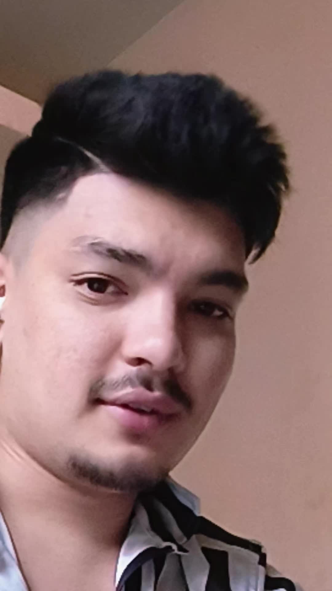 @तिम्रो राजा ❣️🍁