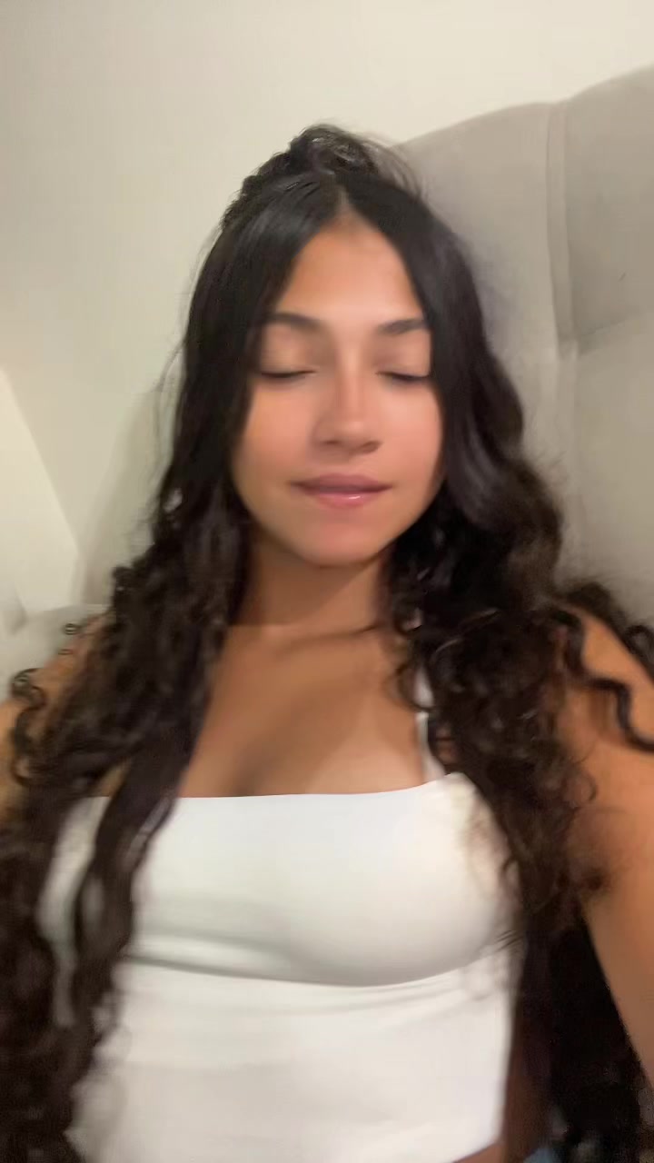 @ana lara