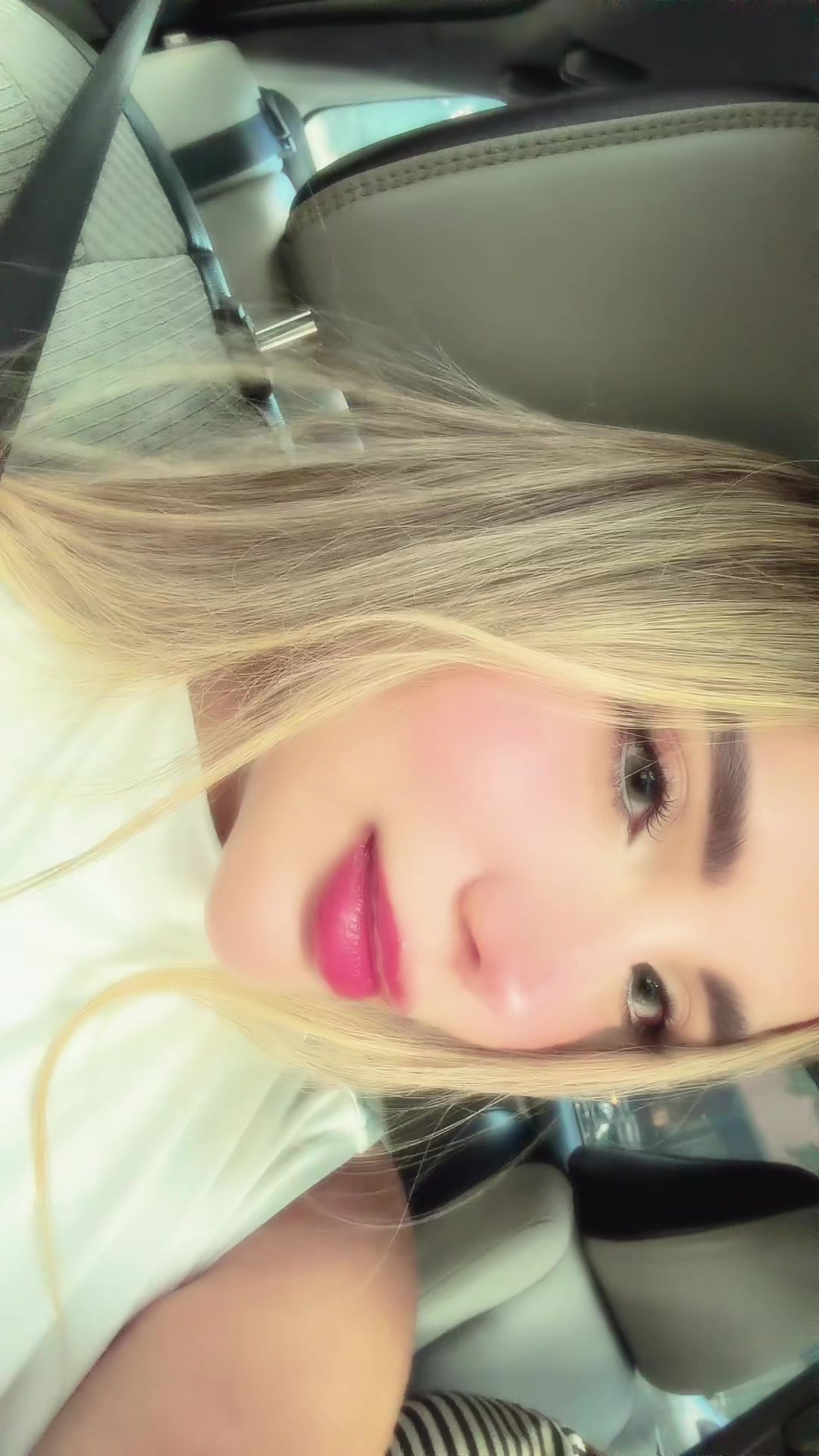 @Loreana Reyes 🦋