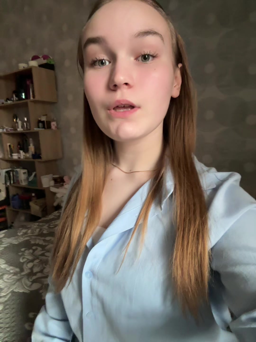 @vyvi