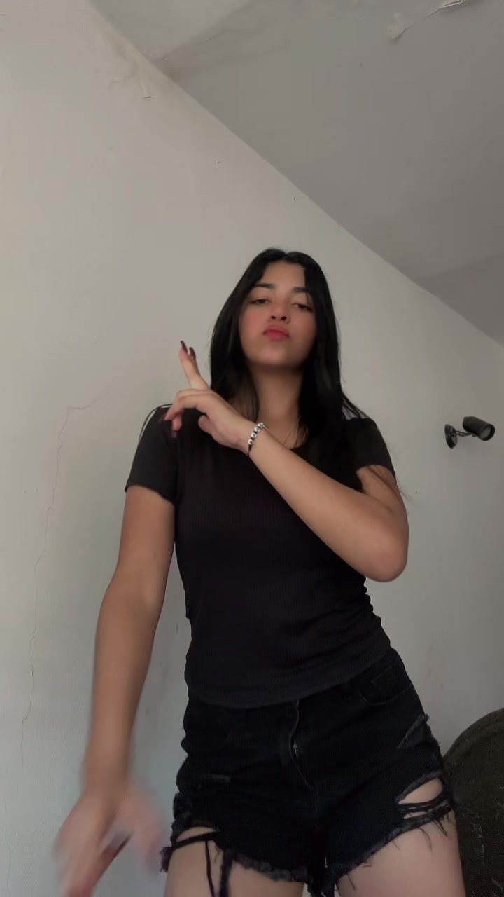 @Andreaa🦋