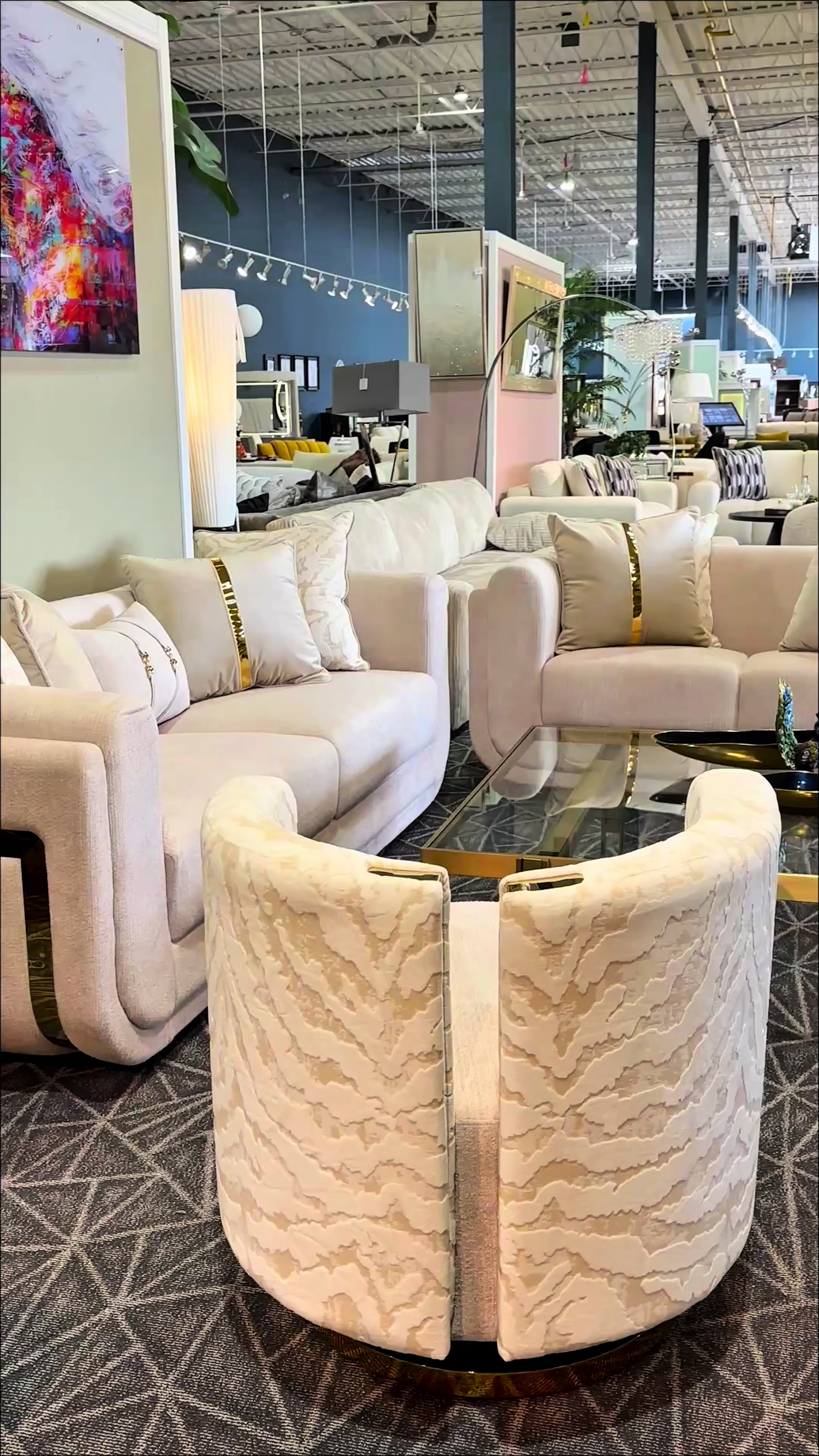 @Royal living furniture