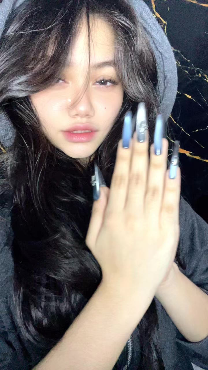 @Akari