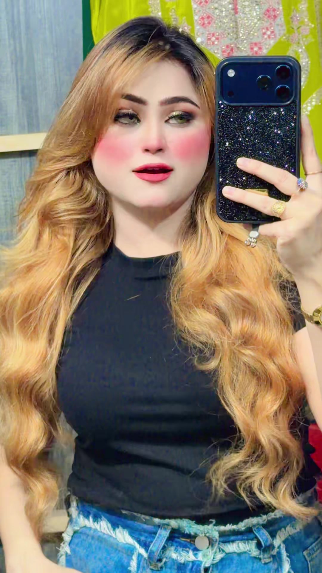@Mahi Jutt 🇦🇪 🇬🇧 🇵🇰
