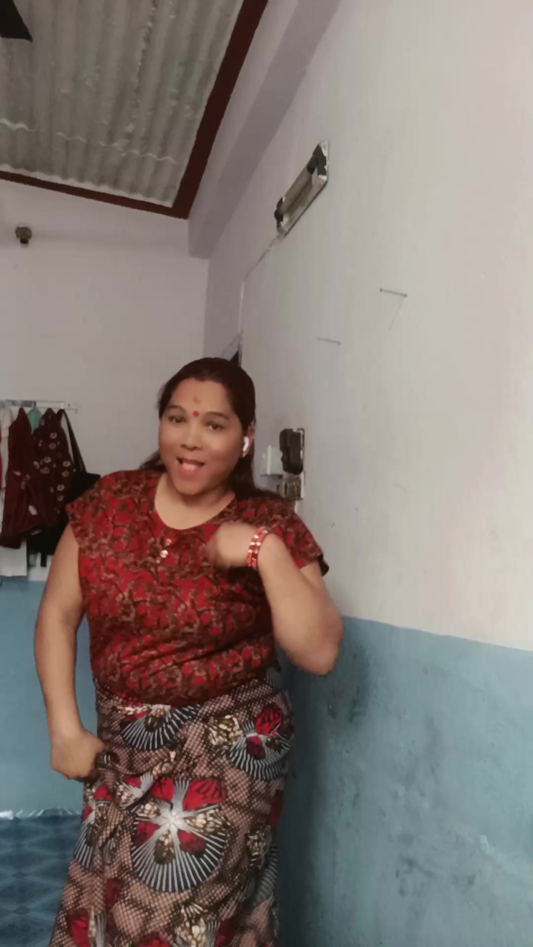 @सुस्मिता लामगादे