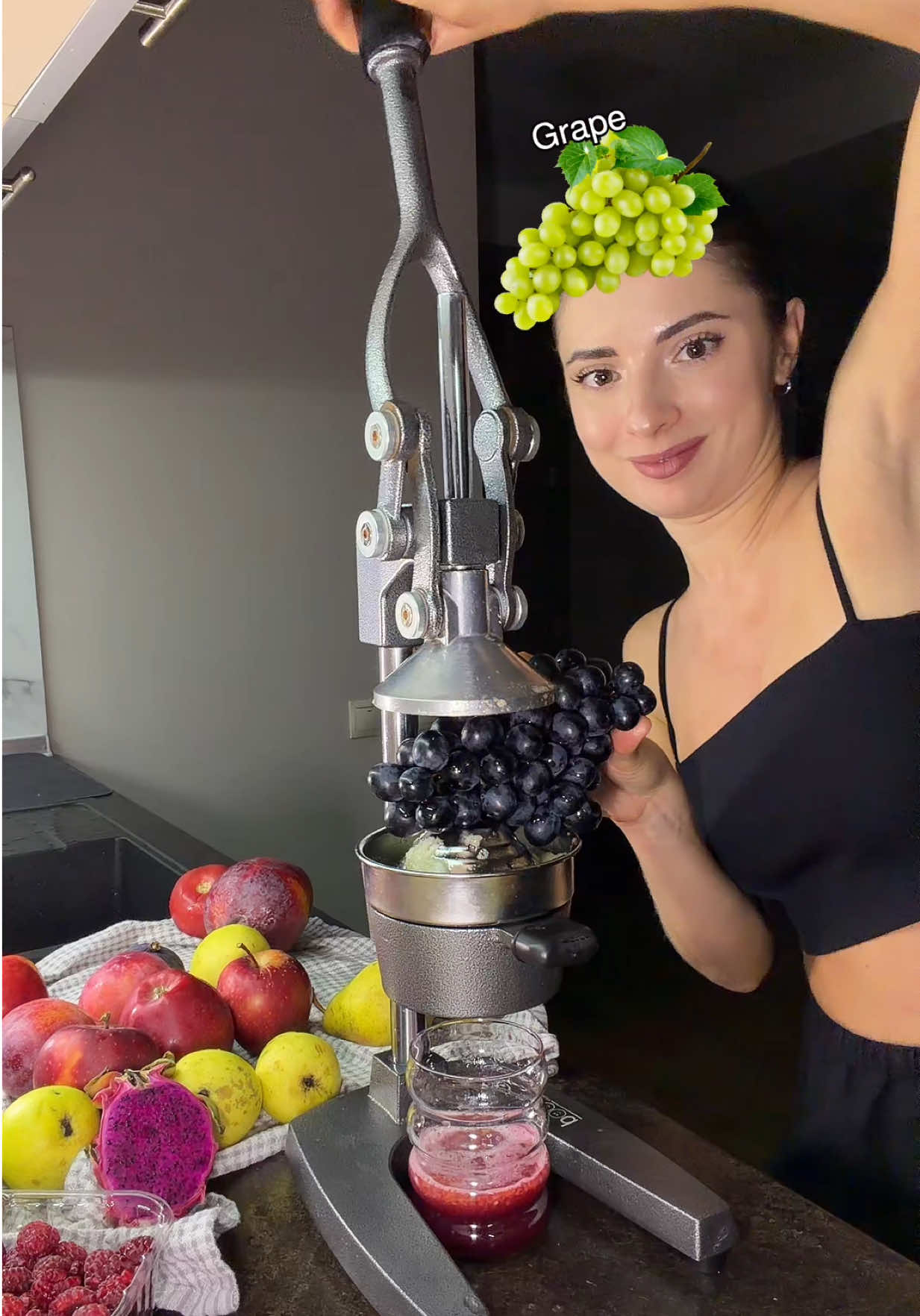 @squeeze_queen