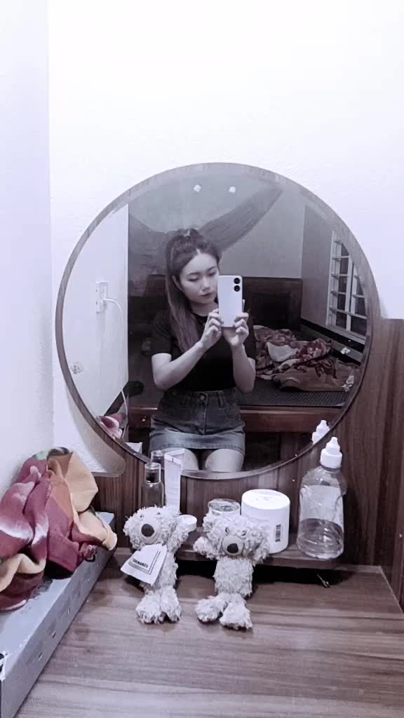 @Ho&agrave;i ng&acirc;n.s.
