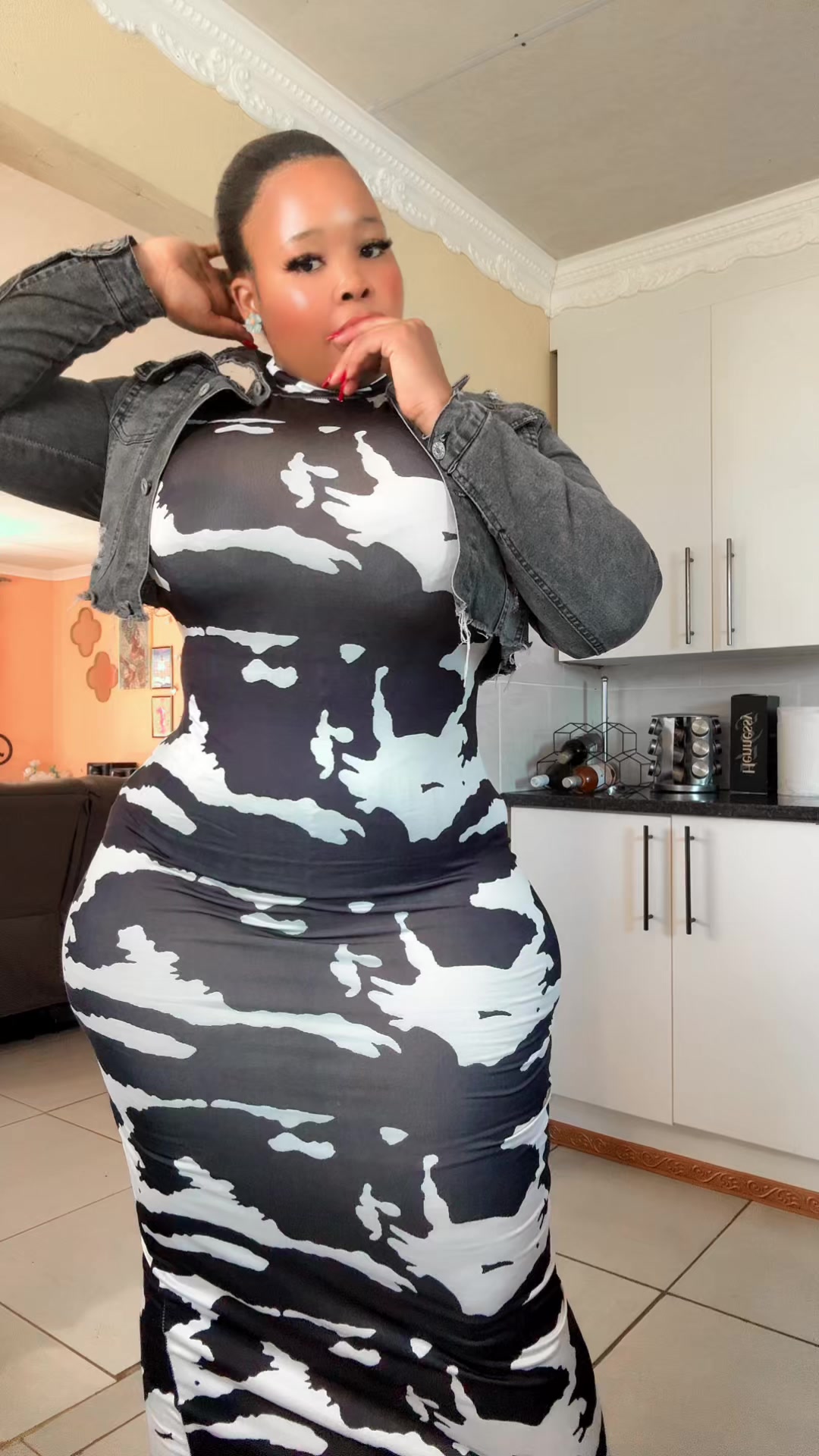 @Curvilicious 🥰F