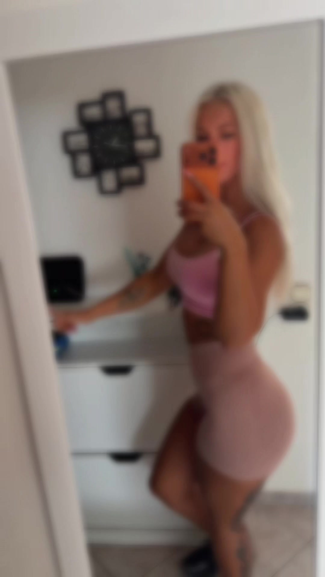 @Andreea🇹🇩