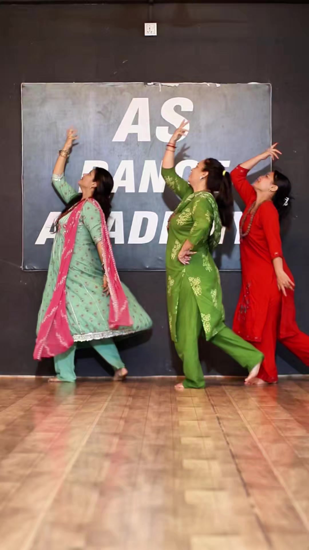 @AS DANCE ACADEMY